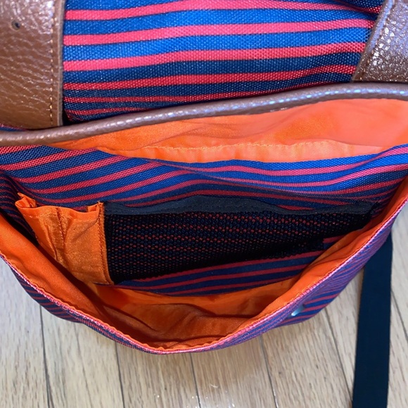 BENRUS Scout Backpack Large Red Blue Striped Leather Straps School Travel 19" - Picture 5 of 12